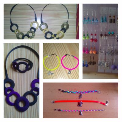 Se vende bisutería artesanal