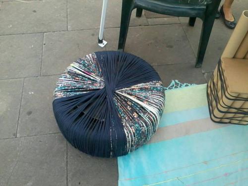 Puff hecho a partir de neumático. 