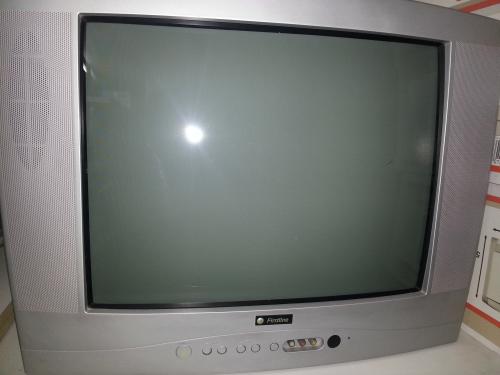 Televisor en buen estado. 20 pulgadas. Convencional