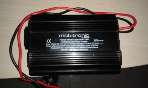 INVERSOR DE CORRIENTE 12V a 220V