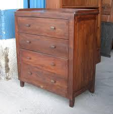 Compro CÓMODA ANTIGUA O QUE SE ASEMEJE 