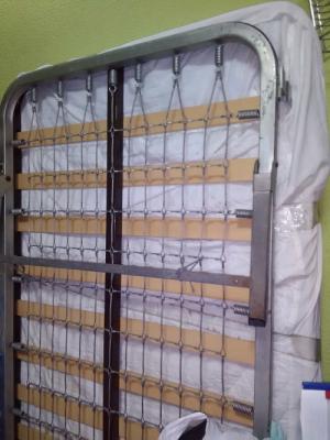 ya entregado a quien lo necesitaba...Colchón y somier de 1 cuerpo 