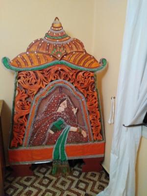 Ornamento, motivo hindú. 