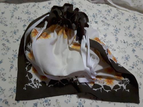 Reciclaje de telas creando talegas. Varios modelos